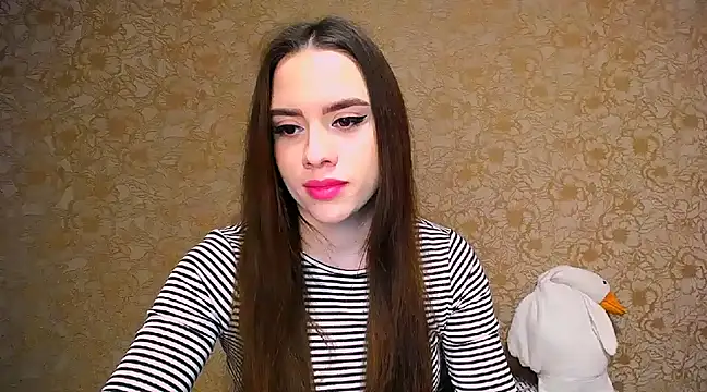 Snapshot of _your_fantasy_girl chatting on 03/19/25, 10:42 your fantasy girl online show from 03/19/25, 10:42