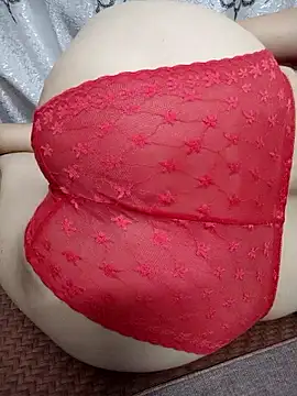 Haralushiaaa online show from 09/18/25, 11:07