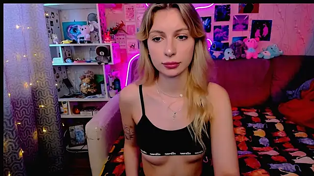 Maria Hunt online show from 01/18/25, 06:56