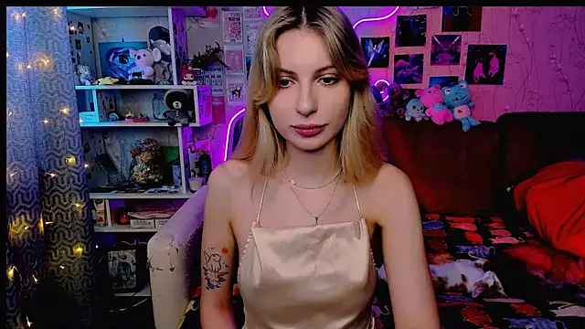 Maria Hunt online show from 01/21/25, 06:22