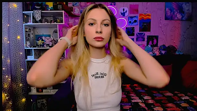 Maria Hunt online show from 02/20/25, 02:29