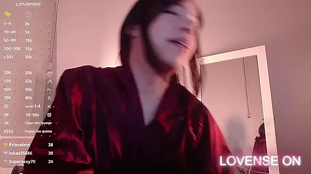 Snapshot of littleebluee chatting on 01/10/25, 06:09 littleebluee online show from 01/10/25, 06:09