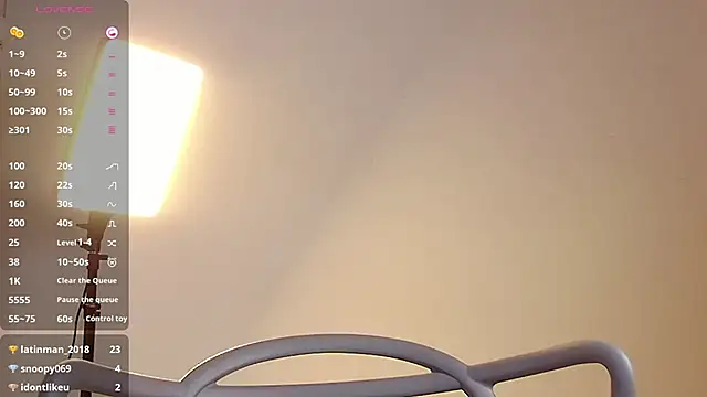 Snapshot of littleebluee chatting on 02/27/25, 09:11 littleebluee online show from 02/27/25, 09:11