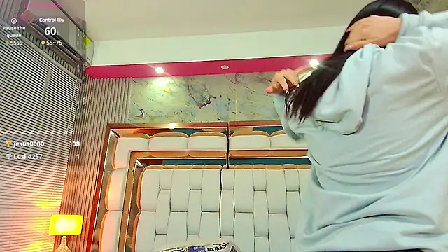 Snapshot of littleebluee chatting on 03/01/25, 09:40 littleebluee online show from 03/01/25, 09:40