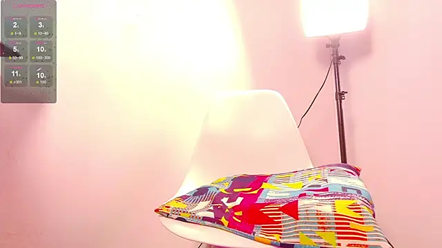 Snapshot of littleebluee chatting on 03/17/25, 02:30 littleebluee online show from 03/17/25, 02:30