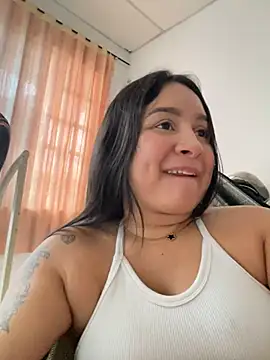 Snapshot of Pretty_Isadora chatting on 01/05/25, 08:52 Pretty Isadora online show from 01/05/25, 08:52