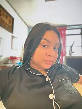 Snapshot of Pretty_Isadora chatting on 02/23/25, 06:34 Pretty Isadora online show from 02/23/25, 06:34