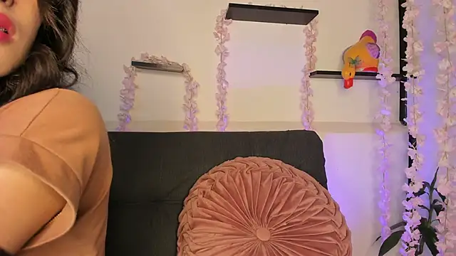 Snapshot of on_tefa chatting on 02/06/25, 12:22 on tefa online show from 02/06/25, 12:22