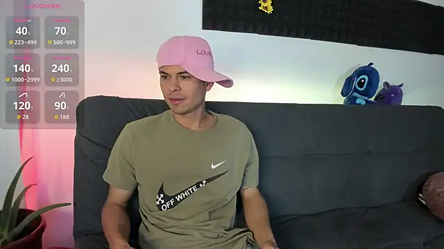 Snapshot of on_tefa chatting on 10/05/25, 09:34 on tefa online show from 10/05/25, 09:34