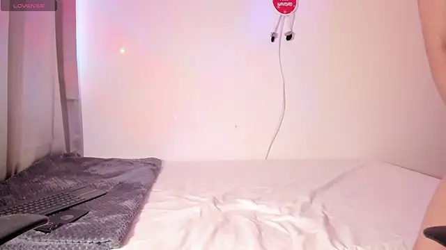 Snapshot of on_tefa chatting on 11/08/25, 07:56 on tefa online show from 11/08/25, 07:56