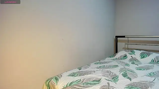 Snapshot of on_tefa chatting on 11/15/25, 04:14 on tefa online show from 11/15/25, 04:14