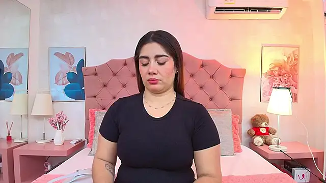 ThyaraJhons online show from 03/13/26, 12:01