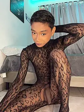 Snapshot of alejo_cute chatting on 07/10/26, 01:58 alejo cute online show from 07/10/26, 01:58