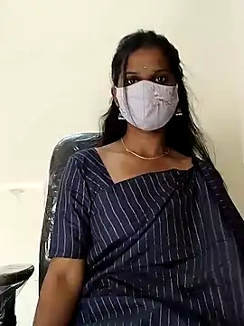 Snapshot of Triveni-Lovely chatting on 12/17/24, 08:01 Triveni-Lovely online show from 12/17/24, 08:01