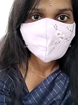 Snapshot of Triveni-Lovely chatting on 12/24/24, 07:06 Triveni-Lovely online show from 12/24/24, 07:06