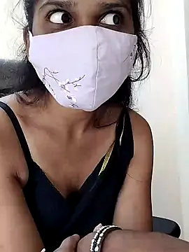 Snapshot of Triveni-Lovely chatting on 01/08/25, 08:49 Triveni-Lovely online show from 01/08/25, 08:49