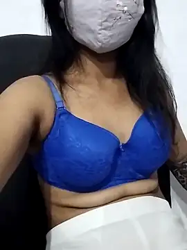 Snapshot of Triveni-Lovely chatting on 12/14/25, 04:12 Triveni-Lovely online show from 12/14/25, 04:12