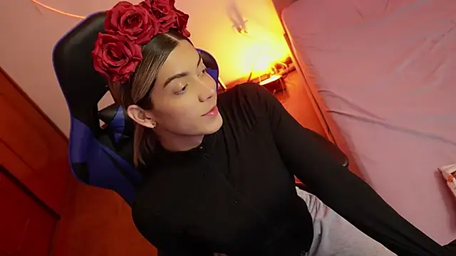 tay ler3 online show from 02/17/25, 10:47