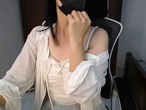 Lunobaby 204 online show from 10/25/25, 09:31