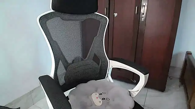 Lunobaby 204 online show from 11/09/25, 03:16