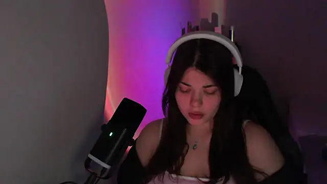 helengilmor online show from 04/04/26, 05:32