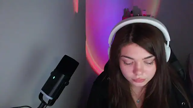 helengilmor online show from 04/07/26, 05:24