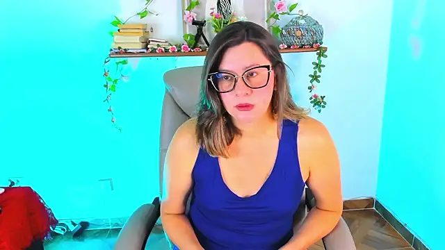 Chanelll Taylorr  online show from 03/05/26, 09:49