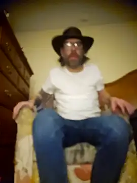 Snapshot of Geaux_Again chatting on 12/15/24, 01:57 Geaux Again online show from 12/15/24, 01:57