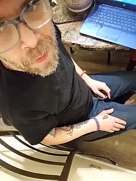 Snapshot of Geaux_Again chatting on 02/21/25, 01:55 Geaux Again online show from 02/21/25, 01:55