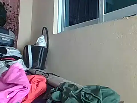 awino001 online show from 12/22/24, 07:21