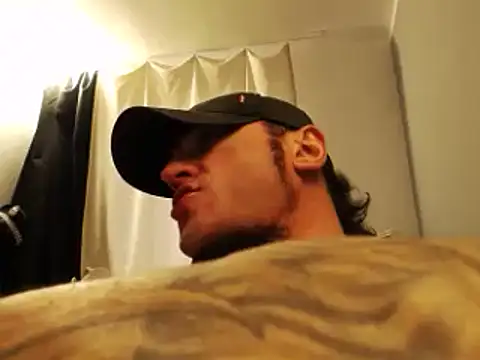 Snapshot of ballardbret chatting on 01/18/25, 07:38 ballardbret online show from 01/18/25, 07:38