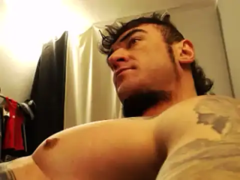 Snapshot of ballardbret chatting on 02/07/25, 04:27 ballardbret online show from 02/07/25, 04:27