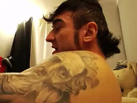 Snapshot of ballardbret chatting on 02/07/25, 07:29 ballardbret online show from 02/07/25, 07:29