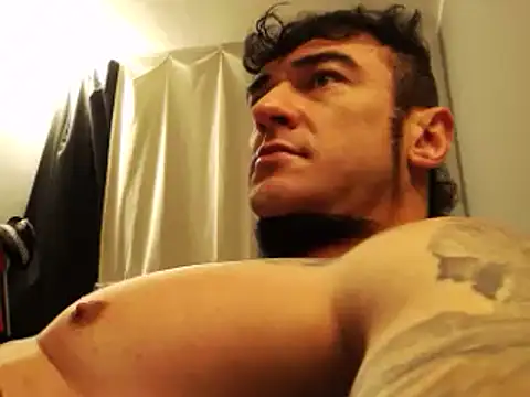 Snapshot of ballardbret chatting on 02/10/25, 04:30 ballardbret online show from 02/10/25, 04:30