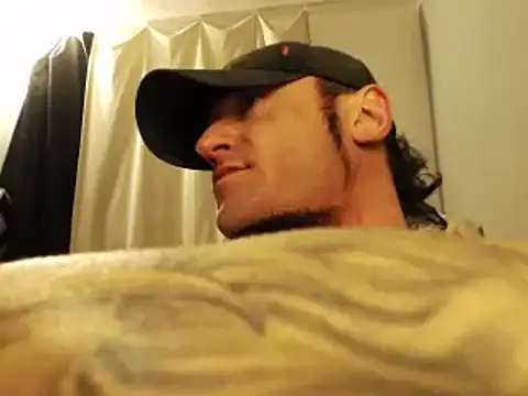 Snapshot of ballardbret chatting on 02/18/25, 04:37 ballardbret online show from 02/18/25, 04:37