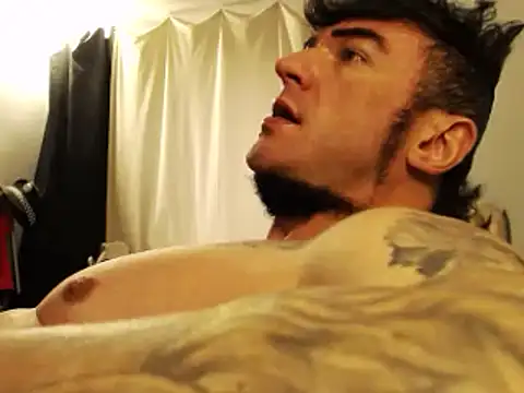 Snapshot of ballardbret chatting on 03/02/25, 07:32 ballardbret online show from 03/02/25, 07:32