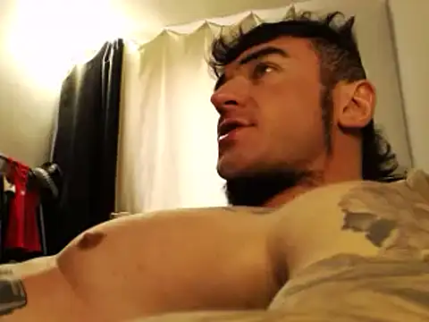 Snapshot of ballardbret chatting on 03/08/25, 07:27 ballardbret online show from 03/08/25, 07:27