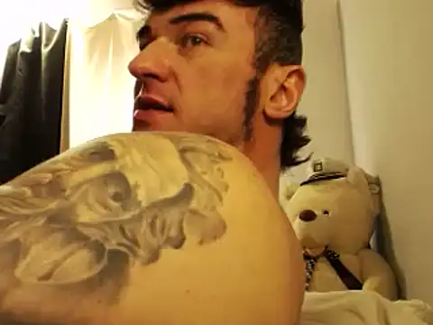 Snapshot of ballardbret chatting on 03/11/25, 07:48 ballardbret online show from 03/11/25, 07:48