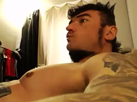 Snapshot of ballardbret chatting on 03/18/25, 07:19 ballardbret online show from 03/18/25, 07:19