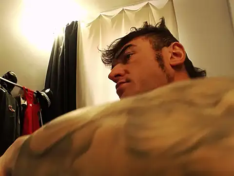 Snapshot of ballardbret chatting on 03/21/25, 07:33 ballardbret online show from 03/21/25, 07:33