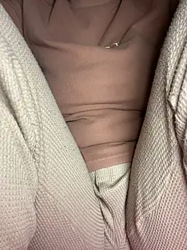 Milk Mom99 online show from 12/28/24, 06:28