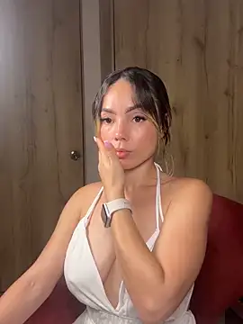 nakary00 online show from 12/17/25, 11:33