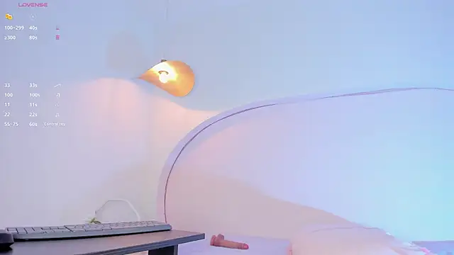 katiepeach  online show from 03/03/25, 04:14