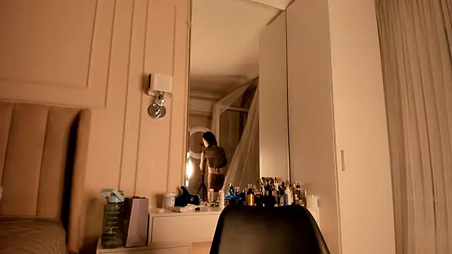 melissa yamazaki online show from 10/31/25, 04:57