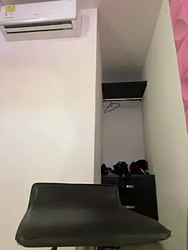 Snapshot of loly-yandere chatting on 03/06/25, 08:48 loly-yandere online show from 03/06/25, 08:48