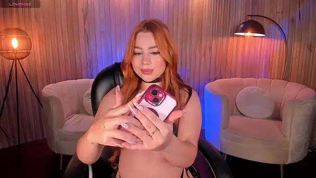 SamanthaKlein  online show from 12/29/24, 03:54