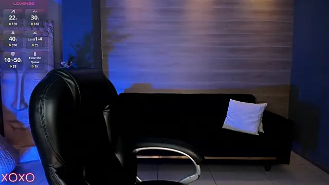 SamanthaKlein  online show from 10/23/25, 04:12