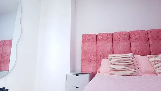 kendal rossi online show from 11/29/25, 12:08