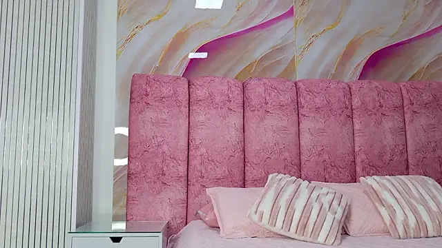 kendal rossi online show from 02/23/26, 12:02