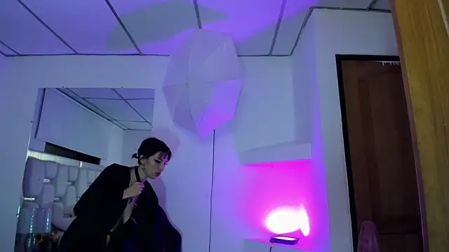 Naomi-Haruno online show from 01/31/25, 10:10